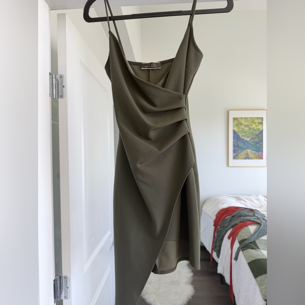 OKIVE GREEN DRESS - MINI DRESS